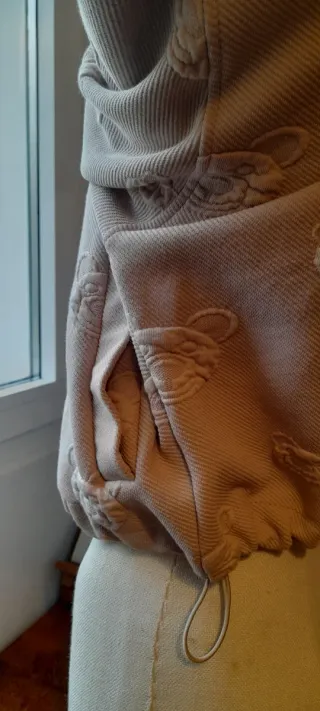 Cazadora bomber Nikas elástica beige