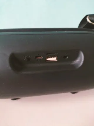 Cassa Bluetooth Portatile con Radio integrata