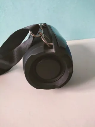 Cassa Bluetooth Portatile con Radio integrata