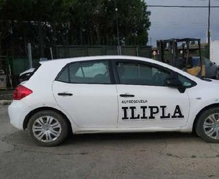 8966102e10 centralita motor toyota auris 4369348