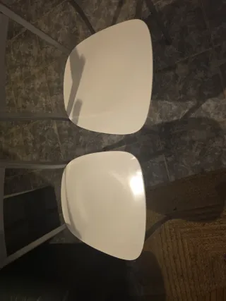 4 Sillas Cocina Blancas y Metal. Conjunto por 80€.