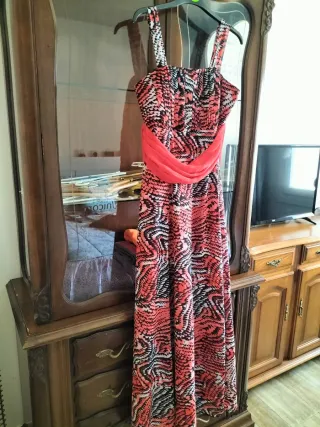 Vestido fiesta multicolor con fajín coral