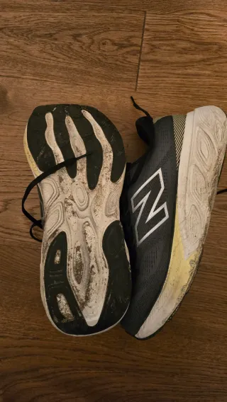 New Balance 880v15 tg 44.5 Grigio Giallo