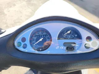 Vendo Scooter DERBI BOULEVARD 125cc 4T. Blanca.