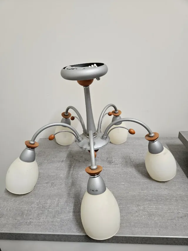 Lampada da soffitto moderna in metallo e legno