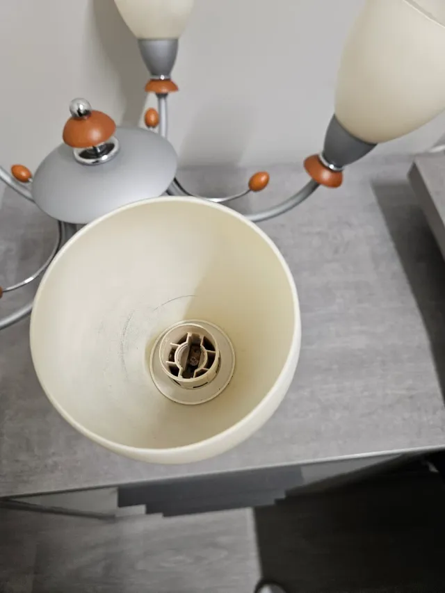 Lampada da soffitto moderna in metallo e legno