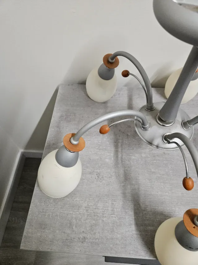 Lampada da soffitto moderna in metallo e legno