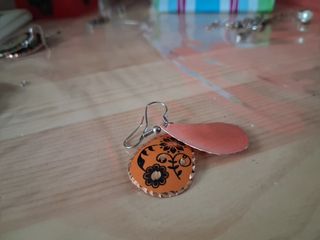 Orecchini pendenti leggerissimi arancioni e neri