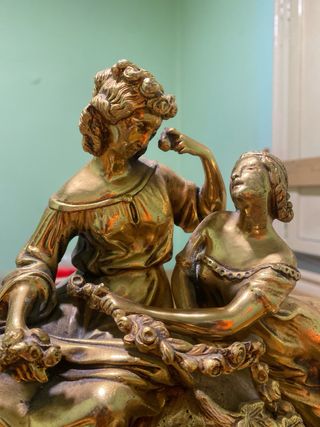 Reloj de sobremesa bronce figuras Escucho ofertas