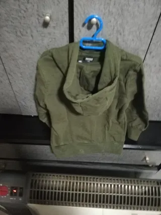 Sudadera militar con dibujo tipo chándal
