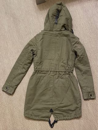 Parka verde mujer con borreguito