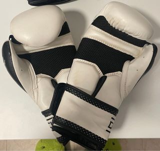 Lote de 2 pares de guantes de boxeo