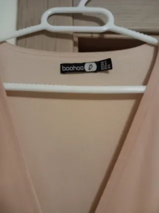 Vestido Boohoo rosa usado una vez