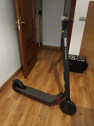 Patinete eléctrico plegable como nuevo