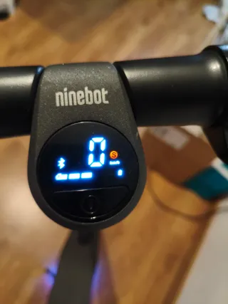 Patinete eléctrico plegable como nuevo