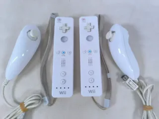 Mandos Wii Nintendo (2 unidades) y nunchuks