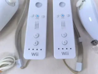 Mandos Wii Nintendo (2 unidades) y nunchuks