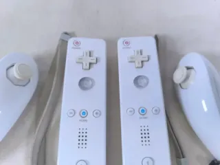 Mandos Wii Nintendo (2 unidades) y nunchuks
