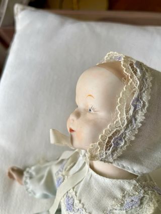 Bambola d'epoca in biscuit