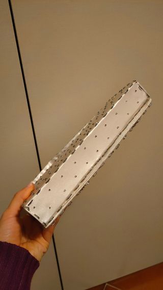 Pochette fatta a mano con perline