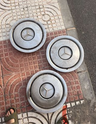 Tapacubos Mercedes (3 unidades)
