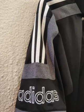 Chaqueta Adidas Negra y Gris