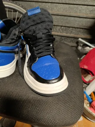 Jordan 1 Negro, Azul y Blanco