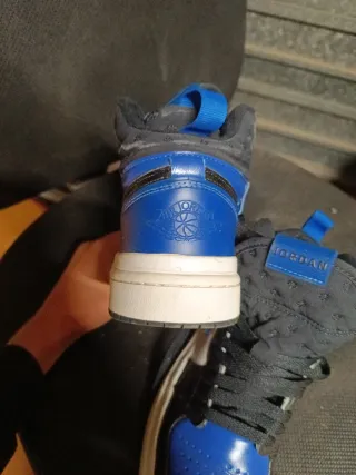 Jordan 1 Negro, Azul y Blanco