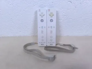 Pacchetto di 2 controller Wii (Nintendo)