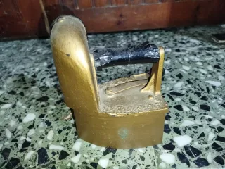 Plancha antigua decorativa