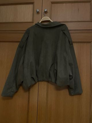 Chaqueta oversize ante verde