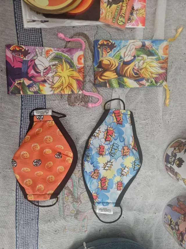 Lote Dragon Ball: Maschere e Borse
