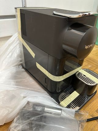 Cafetera Nespresso Latissima One