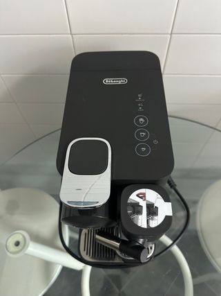 Cafetera Nespresso Latissima One