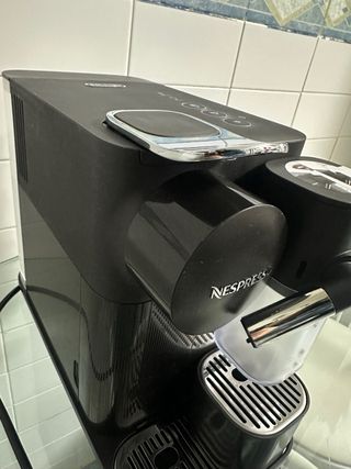 Cafetera Nespresso Latissima One