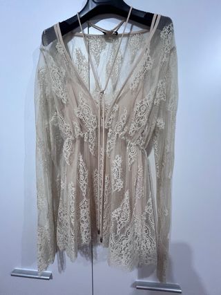 Blusa Beige Encaje Transparente