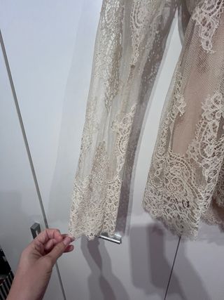 Blusa Beige Encaje Transparente