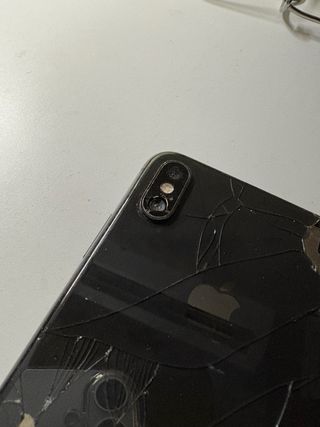 iPhone XS Max Negro Parte Trasera Rota