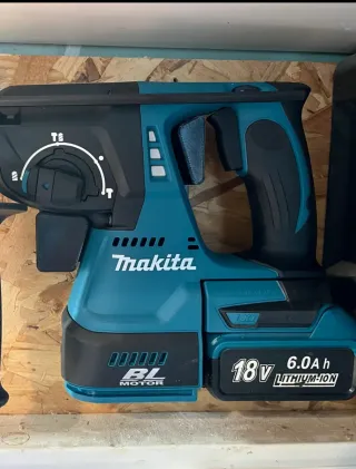 Soporte pared taladro percutor Makita DHR