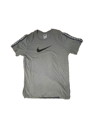 Camiseta Nike Dri-FIT Repeat Gris Talla S