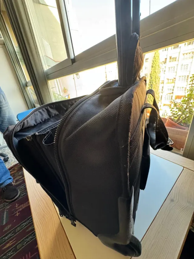 Maletín Tumi con ruedas negro