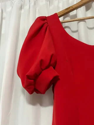 Vestido rojo fiesta mangas abullonadas
