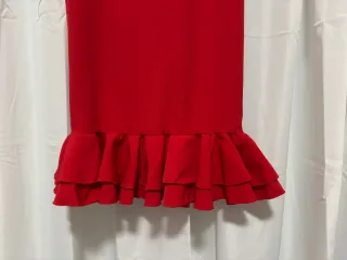 Vestido rojo fiesta mangas abullonadas