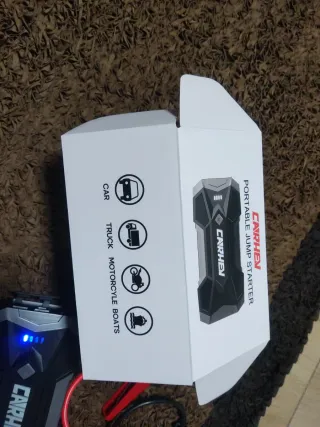 Arrancador de Coche Portátil CARHEN con luz y usb