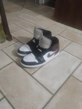 Scarpe Jordan 1 Mid