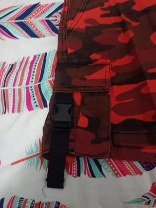 Falda vaquera camuflaje rojo
