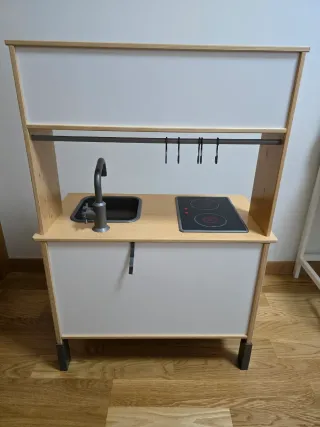 Cocinita IKEA DUKTIG abedul