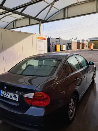 BMW Serie 3 318i E90
