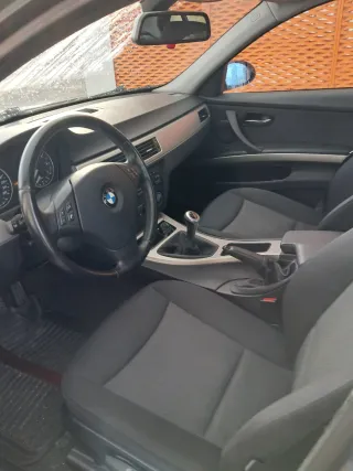 BMW Serie 3 318i E90