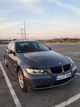 BMW Serie 3 318i E90